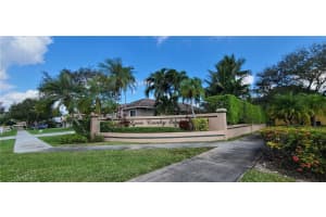 4345 SW 74 Way, Davie, FL 33314 Sold 06/12/23