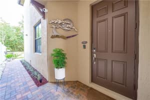 5904 NW 46th Ln, Lauderhill, FL 33319 Sold 01/10/23