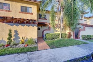 8817 NW 48th St, Sunrise, FL 33351, Sold 02/07/23