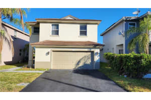6695 Nw 69th Ct Tamarac, FL 33321 Sold 04/11/23