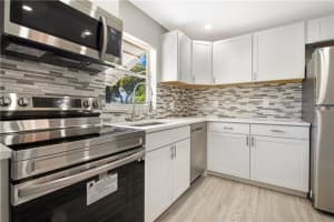 600 SW Natura Blvd   A, Deerfield Beach, FL 33441 Sold 04/17/23