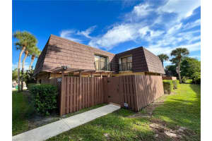 5484 Nw 59th Pl Tamarac, FL 33319 Sold 01/19/23