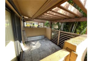 925 Nw 79th Ter Plantation, FL 33324 Sold 02/17/23