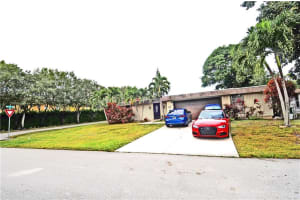 7307 NW 65th St, Tamarac, FL 33321 Sold 03/24/23