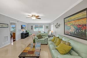 649 W Oakland Park Blvd, Wilton Manors, FL 33311, Sold 02/13/23