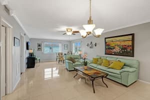 649 W Oakland Park Blvd, Wilton Manors, FL 33311, Sold 02/13/23