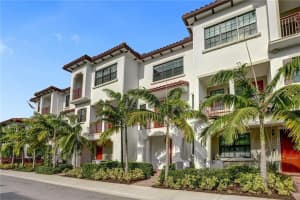 11751 SW 13th Ct, Pembroke Pines, FL 33025 Sold 02/14/23