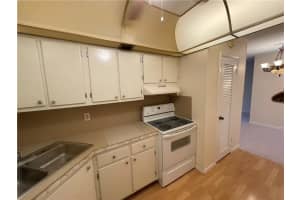 649 W Oakland Park Blvd, Wilton Manors, FL 33311, Sold 04/03/23