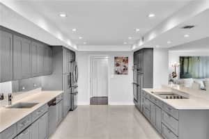 1800 Ne 114th St   809 North Miami, FL 33181 Sold 04/10/23