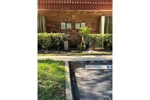 9920 Nw 6th Ct   9920 Plantation, FL 33324 Sold 05/01/23