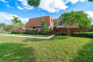 2963 N Waterford Dr   2963 Deerfield Beach, FL 33442 Sold 01/27/23
