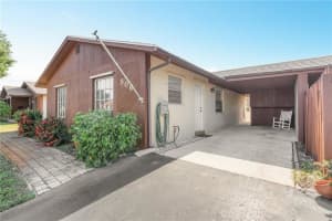 506 Se 27th Lane Boynton Beach, FL 33435 Sold 02/28/23