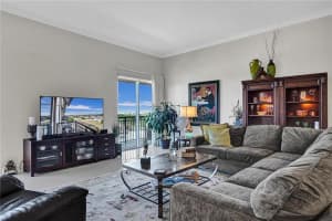 2617 Ne 14th Ave   507 Wilton Manors, FL 33334 Sold 02/24/23