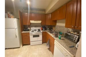 3700 Nw 21st St   310 Lauderdale Lakes, FL 33311 Sold 03/27/23
