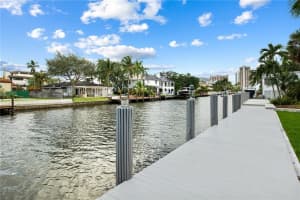 2425 E Las Olas Fort Lauderdale, FL 33301 Sold 04/14/23