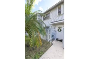 1801 Ne 15th Avenue 1801, Fort Lauderdale, Fl 33305 Fort Lauderdale, FL 33305 Sold 02/14/23