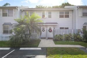 1801 Ne 15th Ave   1801 Fort Lauderdale, FL 33305 Sold 02/14/23