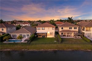 10230  Lake Vista Ct Parkland, FL 33076 Sold 03/09/23