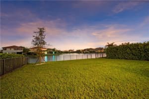 10230  Lake Vista Ct Parkland, FL 33076 Sold 03/09/23