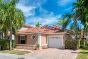 1101  Scarlet Oak St Hollywood, FL 33019 Sold 03/09/23