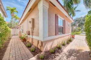 1101  Scarlet Oak St Hollywood, FL 33019 Sold 03/09/23