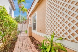 1101  Scarlet Oak St Hollywood, FL 33019 Sold 03/09/23