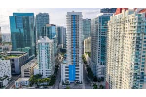 1200  Brickell Bay Dr   2202 Miami, FL 33131 Sold 06/16/23