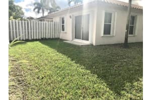 320 Nw 75th Way Plantation, FL 33317 Sold 02/10/23