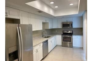 5951 Wellesley Park Drive 107, Boca Raton, Fl 33433 Boca Raton, FL 33433 Sold 04/14/23