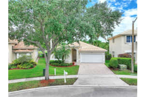 16789 Nw 13th Ct Pembroke Pines, FL 33028 Sold 05/31/23