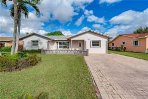 9407 Nw 70th Place Tamarac, FL 33321 Sold 03/03/23