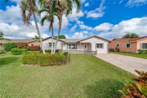 9407 Nw 70th Place Tamarac, FL 33321 Sold 03/03/23