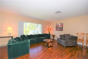 8012 Nw 101st Ave Tamarac, FL 33321 Sold 03/30/23