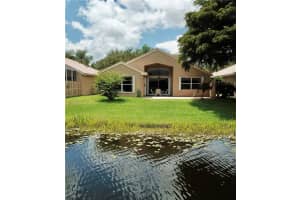10090  Diamond Lake Rd Boynton Beach, FL 33437 Sold 02/06/23