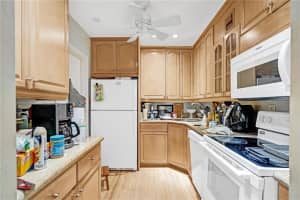 3105 Oakland Shores Drive J-202, Oakland Park, Fl 33309 Oakland Park, FL 33309 Sold 05/03/23