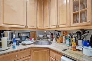 3105  Oakland Shores Dr   J-202 Oakland Park, FL 33309 Sold 05/03/23