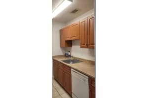 2834 Nw 55th Ave   2c Lauderhill, FL 33313 Sold 04/14/23