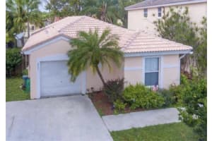 6351  Seagrape Cir Margate, FL 33063 Sold 02/06/23