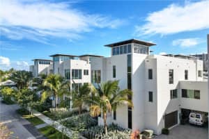 246 Garden Court 246, Lauderdale-by-the-sea, Fl 33308 Lauderdale By The Sea, FL 33308 Sold 04/26/23