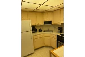 2453 Ne 51st St   D-214 Fort Lauderdale, FL 33308 Sold 05/12/23