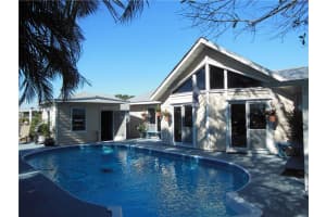 2418  Se 27th Street Okeechobee, FL 34974 Sold 04/10/23