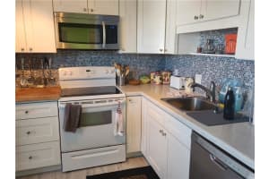 4310 Nw 12th Ct   308 Lauderhill, FL 33313 Sold 03/15/23