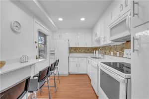 3101 N Country Club Dr   102 Aventura, FL 33180 Sold 02/22/23