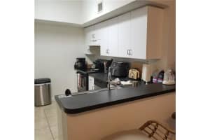 9625 Nw 1st Ct   303 Pembroke Pines, FL 33024 Sold 02/16/23