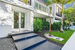 1101 SE 9th St, Fort Lauderdale, FL 33316 Sold 07/07/23