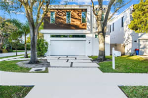 1101 SE 9th St, Fort Lauderdale, FL 33316 Sold 07/07/23