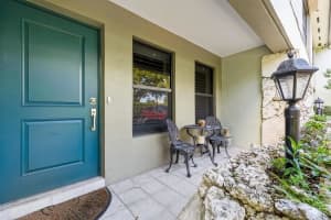 6001 Bayview Dr, Fort Lauderdale, FL 33308, Sold 02/28/23