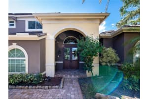4083 W Lake Estates Dr Davie, FL 33328 Sold 05/05/23