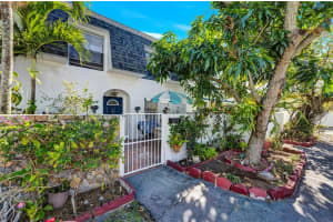 4052 SW 67th Terrace, Davie, FL 33314, Sold 02/21/23