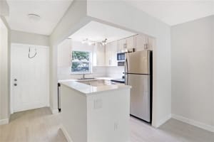 809 W Oakland Park Blvd   J7 Oakland Park, FL 33311 Sold 02/28/23